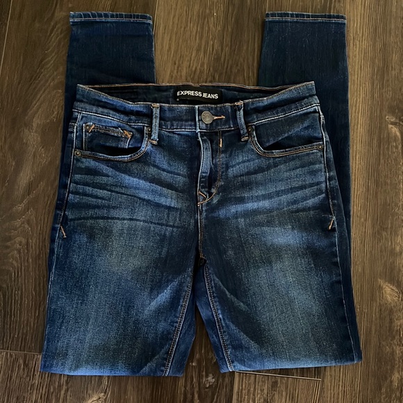 Express Mid-Rise Legging Jeans Size 6